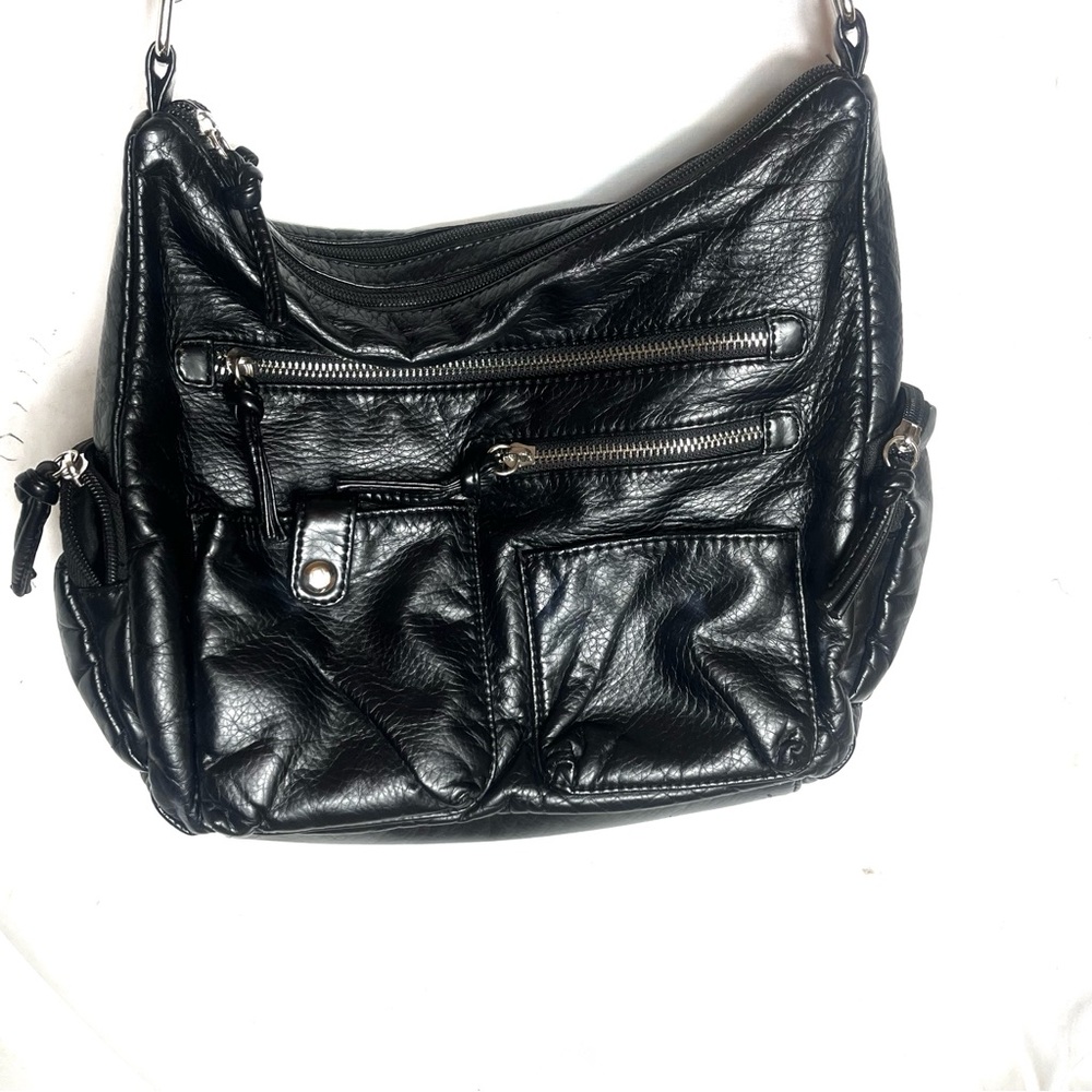 Bueno Black Shoulder Bag with Multiple Zip Pockets